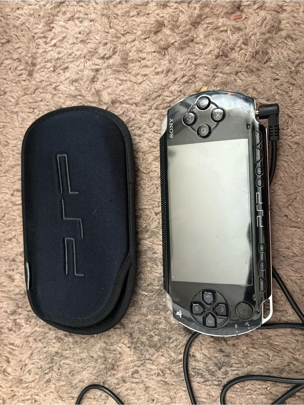 Sony PSP 3001 Portable Gaming Console in Black with Carry Case